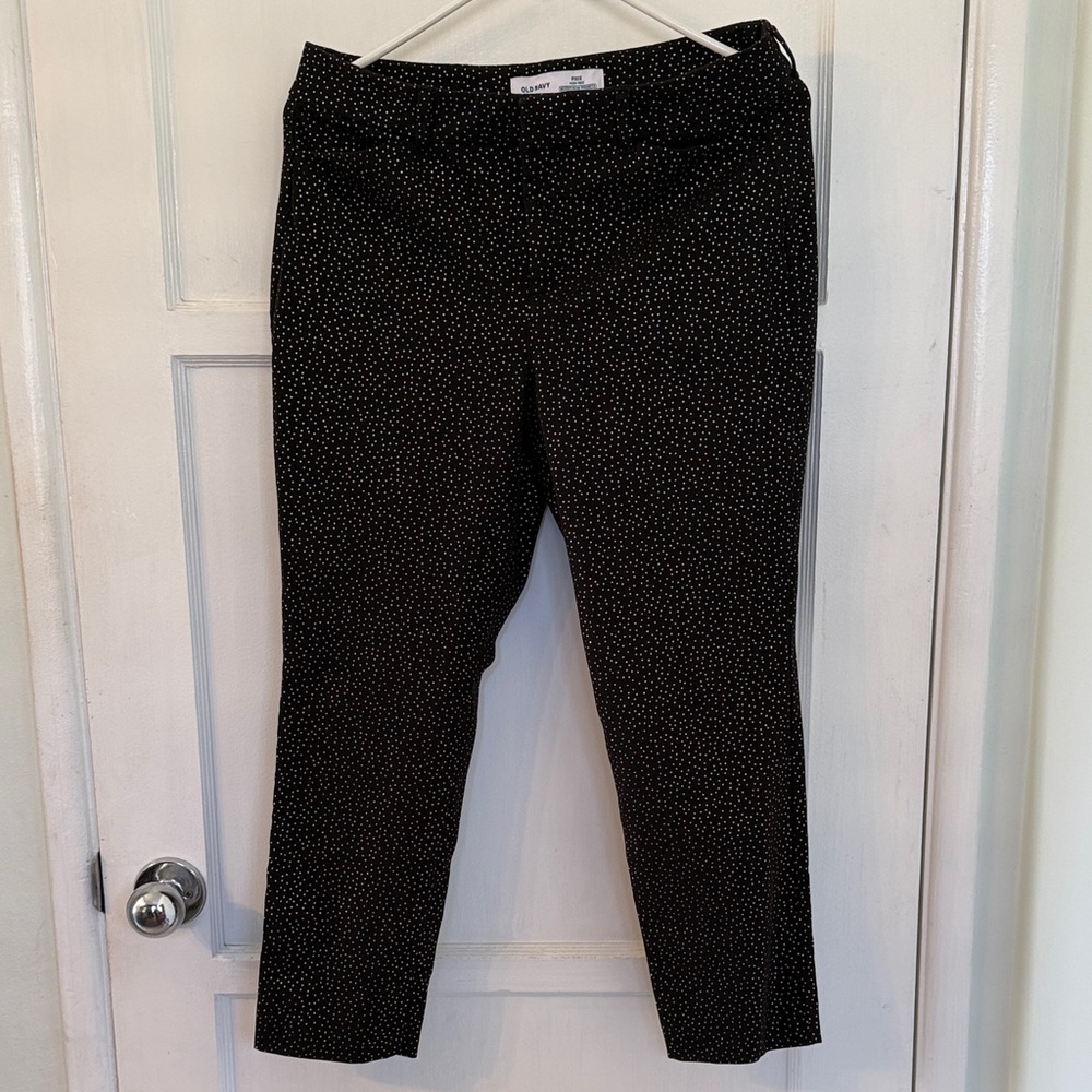Old Navy High Rise Pixie Pant